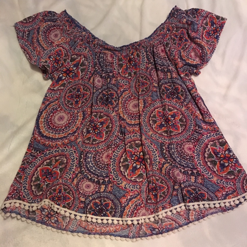No Boundaries floral top